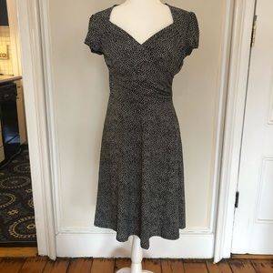 EUC Leota Sweetheart A Line dress Pebble print